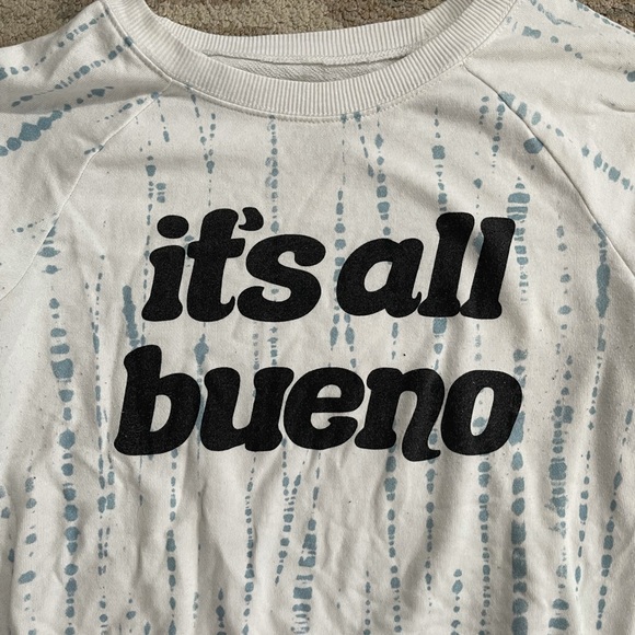 It’s all bueno white crew next shirt with pattern - Picture 3 of 6